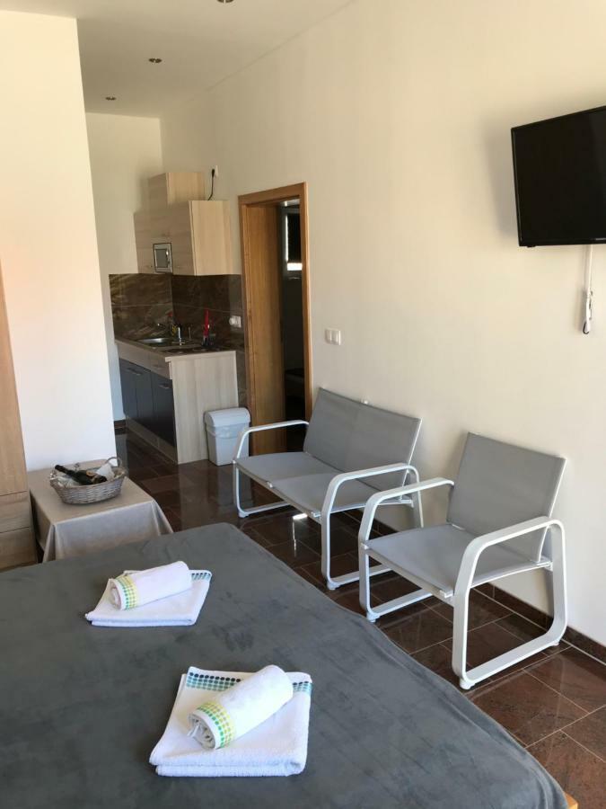Apartmani Subasic Pag Town Exterior photo