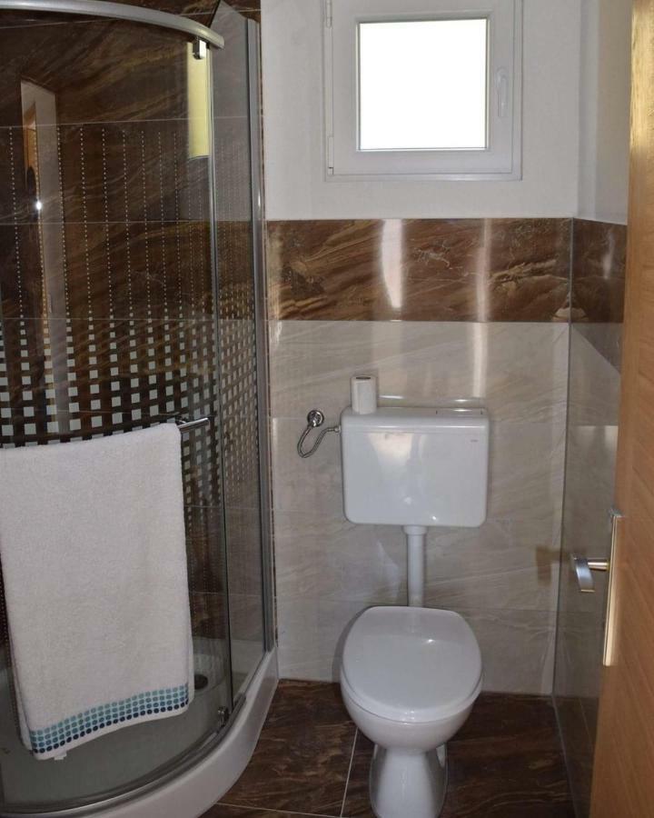Apartmani Subasic Pag Town Exterior photo