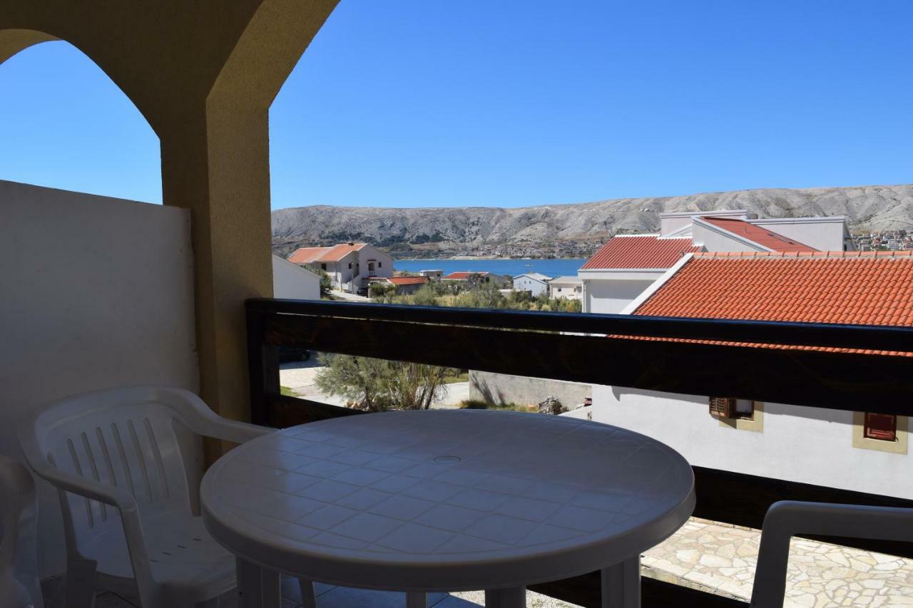 Apartmani Subasic Pag Town Exterior photo