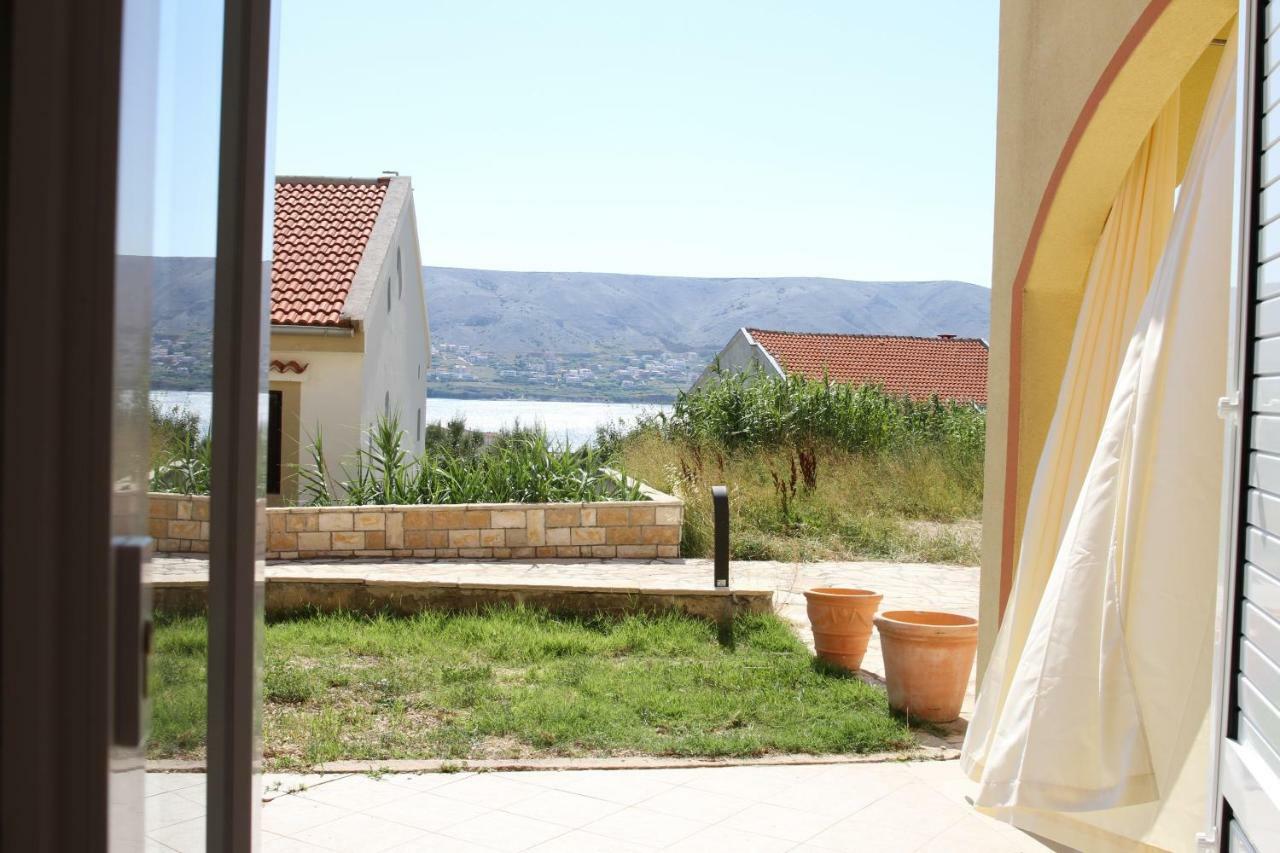Apartmani Subasic Pag Town Exterior photo