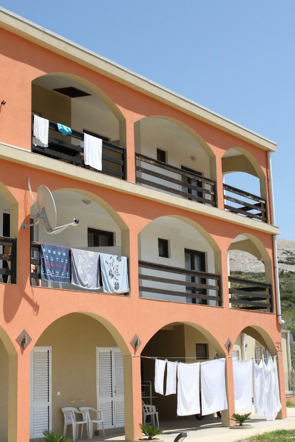 Apartmani Subasic Pag Town Exterior photo