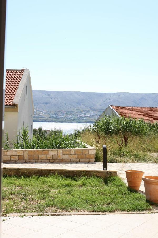 Apartmani Subasic Pag Town Exterior photo